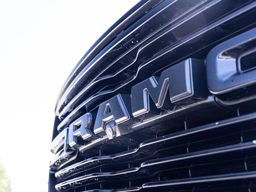 Dodge RAM 1500 5.7 V8 4x4 Crew Cab Sport Night edition