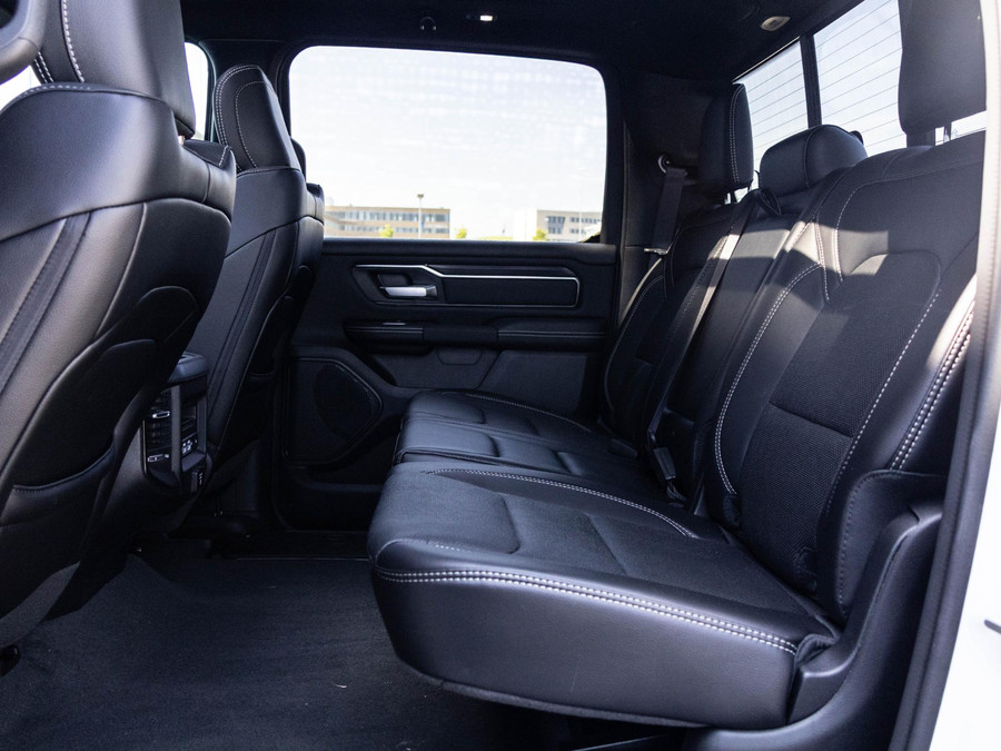 Dodge RAM 1500 5.7 V8 4x4 Crew Cab Sport Night edition