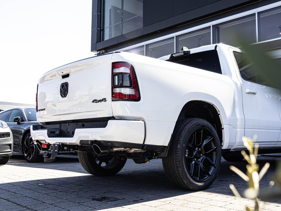 Dodge RAM 1500 5.7 V8 4x4 Crew Cab Sport Night edition