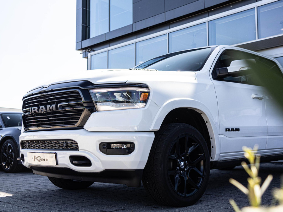Dodge RAM 1500 5.7 V8 4x4 Crew Cab Sport Night edition