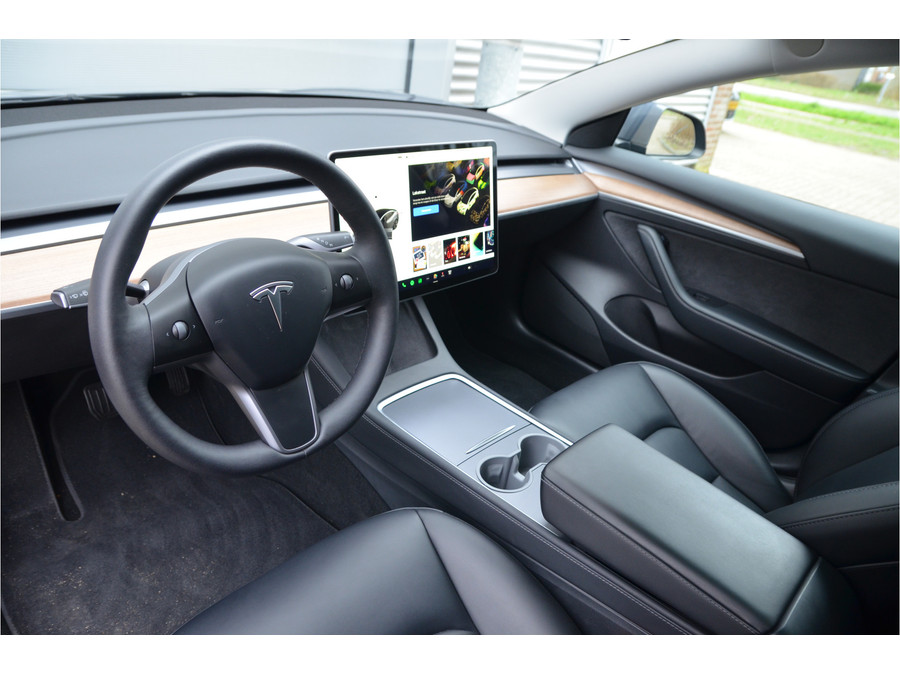 Tesla Model 3 Standard RWD Plus 60 kWh