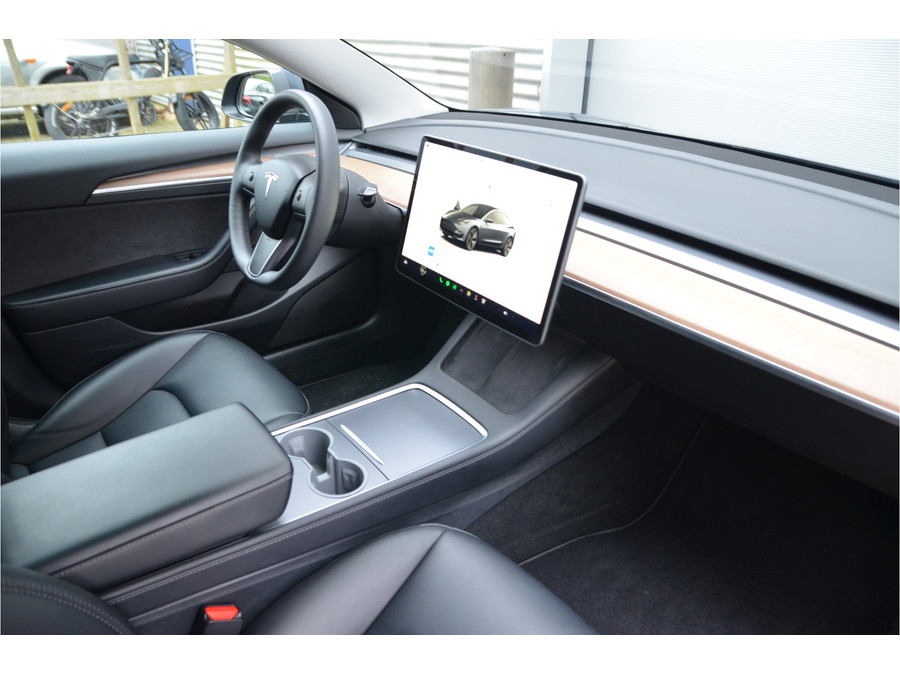 Tesla Model 3 Standard RWD Plus 60 kWh