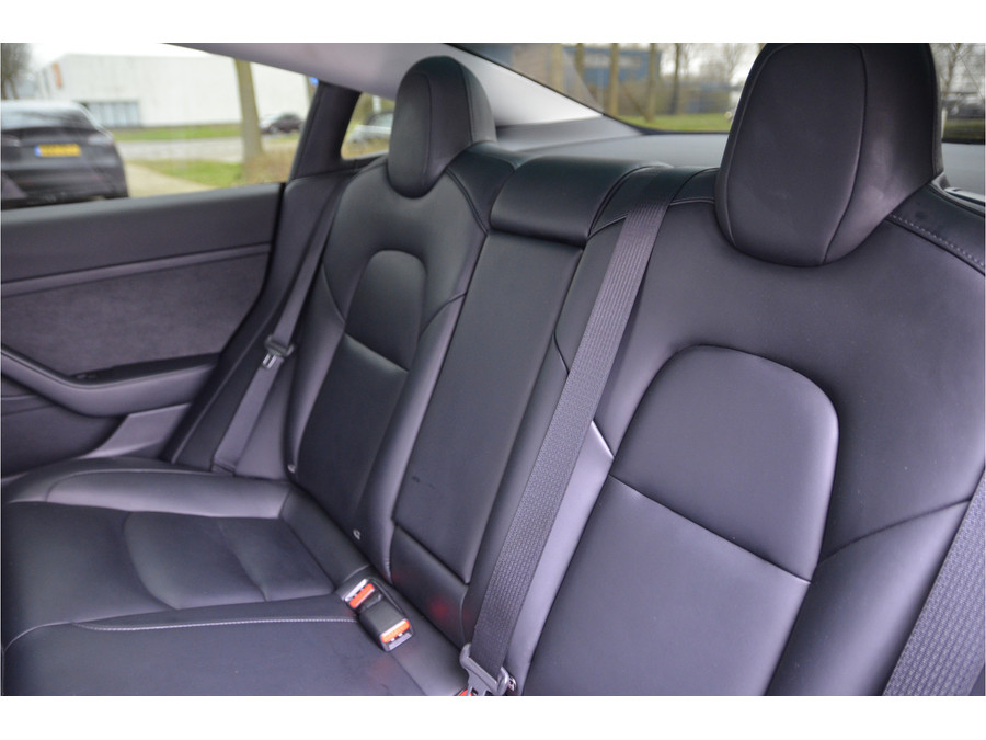 Tesla Model 3 Standard RWD Plus 60 kWh