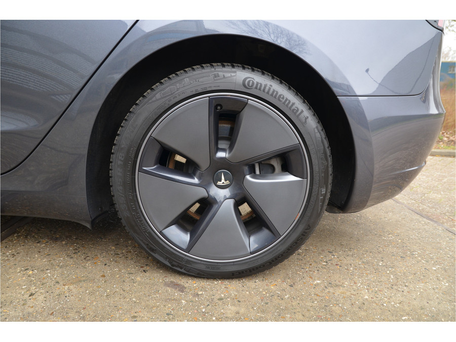 Tesla Model 3 Standard RWD Plus 60 kWh