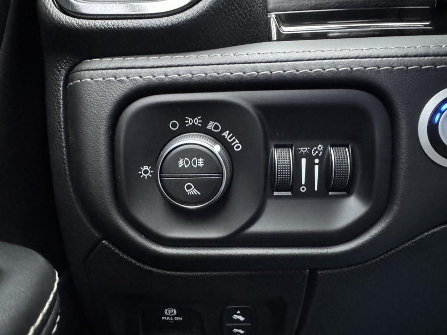 Dodge Ram 1500 Limited
