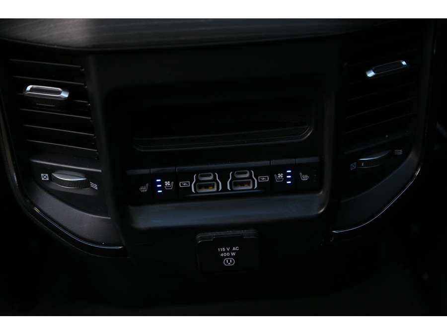 Dodge RAM 1500 5.7 V8 4x4 Crew Cab Limited Luchtvering Pano ACC HK 360cam Stoelverkoeling