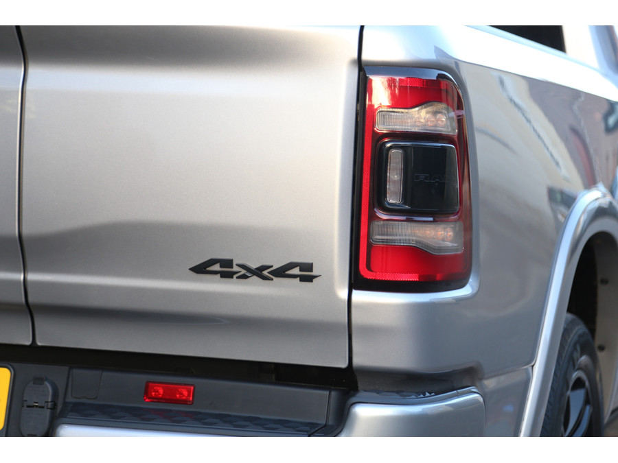 Dodge RAM 1500 5.7 V8 4x4 Crew Cab Limited Luchtvering Pano ACC HK 360cam Stoelverkoeling
