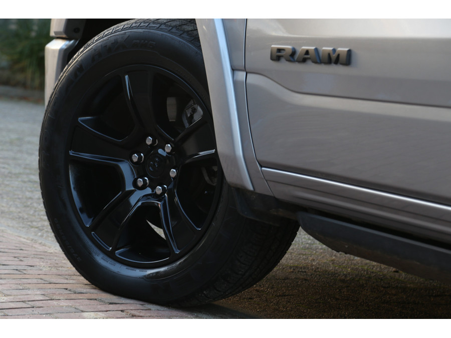 Dodge RAM 1500 5.7 V8 4x4 Crew Cab Limited Luchtvering Pano ACC HK 360cam Stoelverkoeling