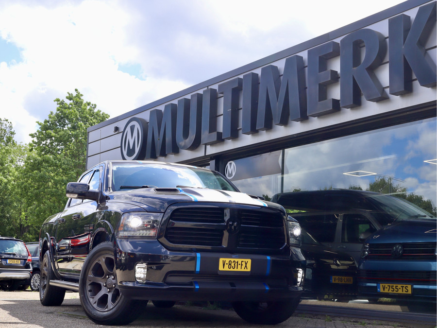 Dodge RAM 1500 5.7 V8 SPORT CREW CAB RAMBOX