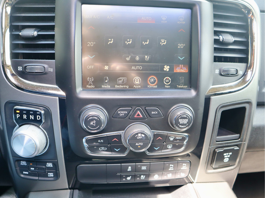 Dodge RAM 1500 5.7 V8 SPORT CREW CAB RAMBOX