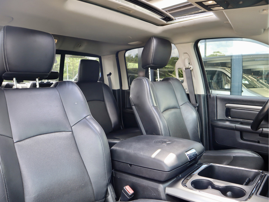 Dodge RAM 1500 5.7 V8 SPORT CREW CAB RAMBOX