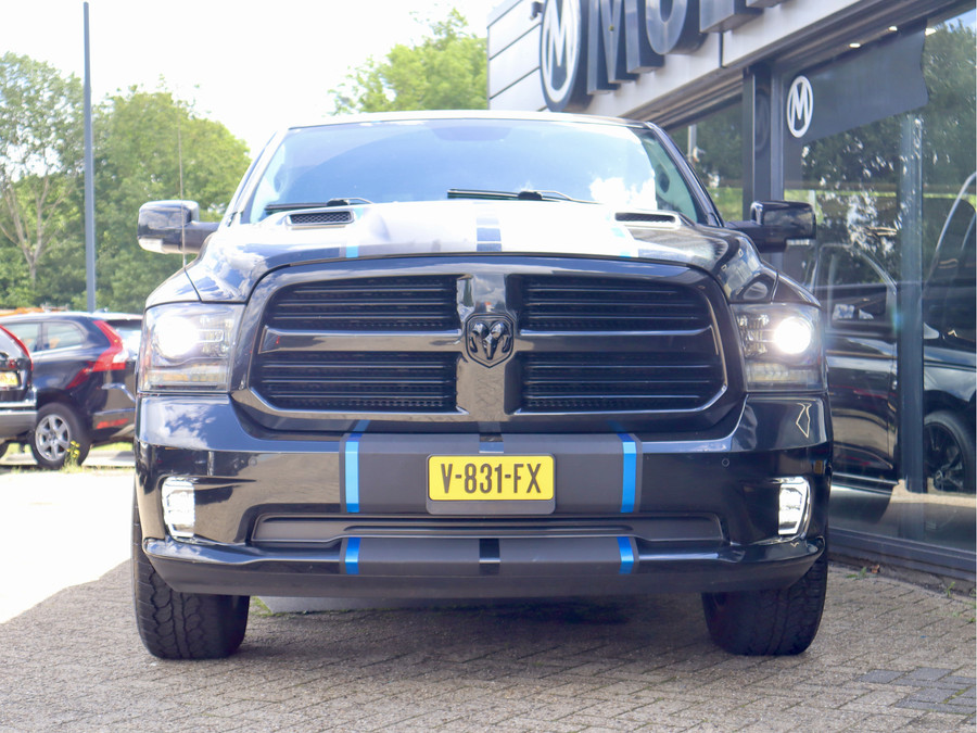 Dodge RAM 1500 5.7 V8 SPORT CREW CAB RAMBOX