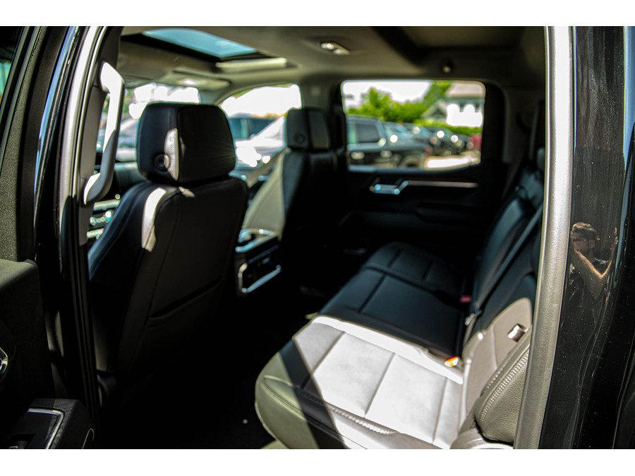 GMC Sierra Denali 6.2L V8