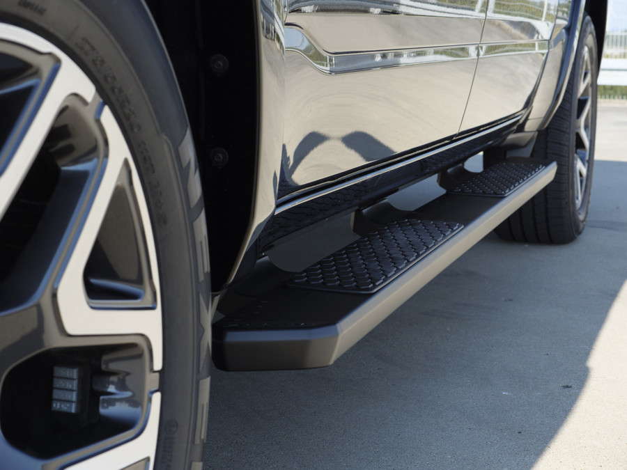 Dodge Ram 1500 | Laramie | Sport | Crew Cab | 4X4 |