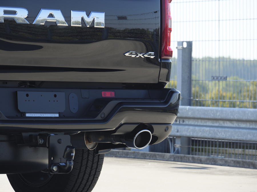 Dodge Ram 1500 | Laramie | Sport | Crew Cab | 4X4 |