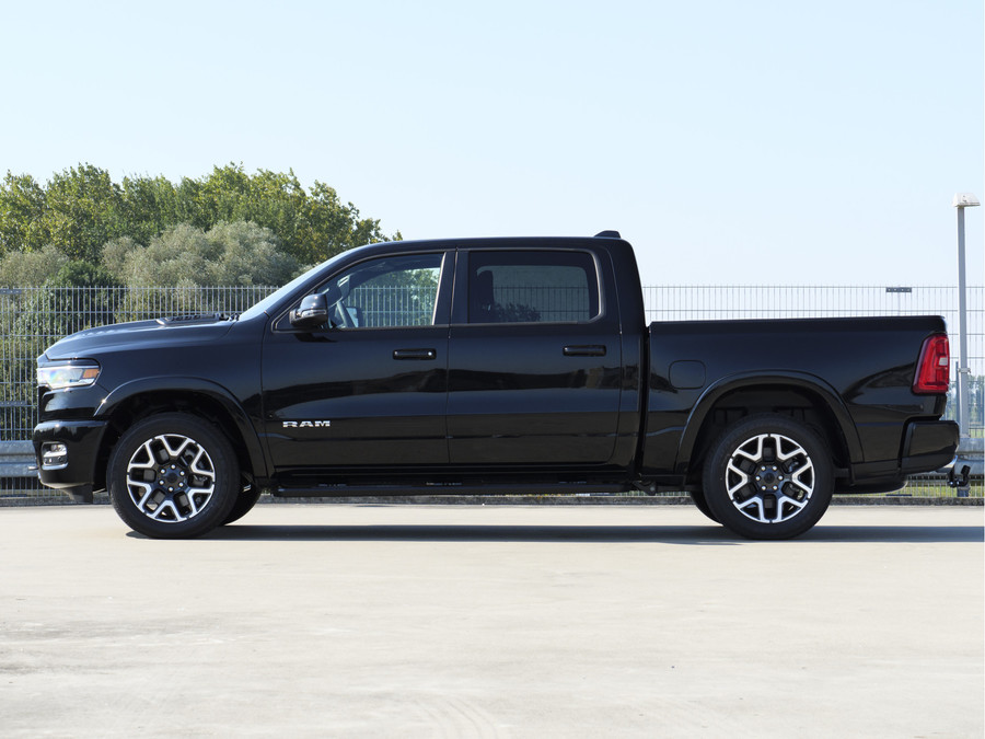 Dodge Ram 1500 | Laramie | Sport | Crew Cab | 4X4 |