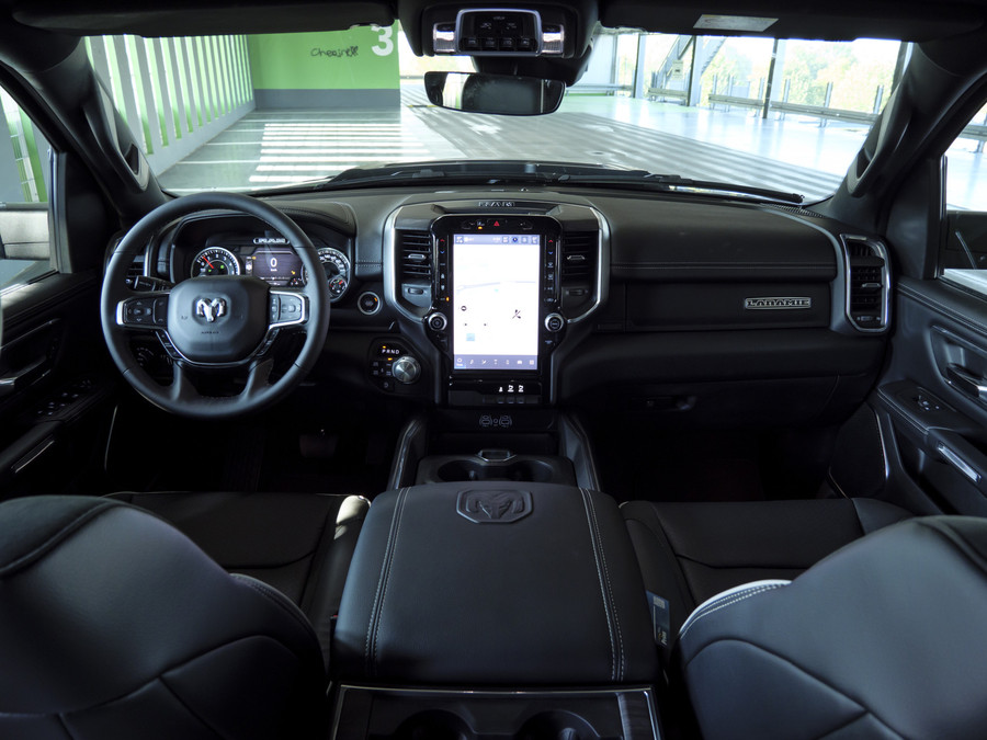 Dodge Ram 1500 | Laramie | Sport | Crew Cab | 4X4 |