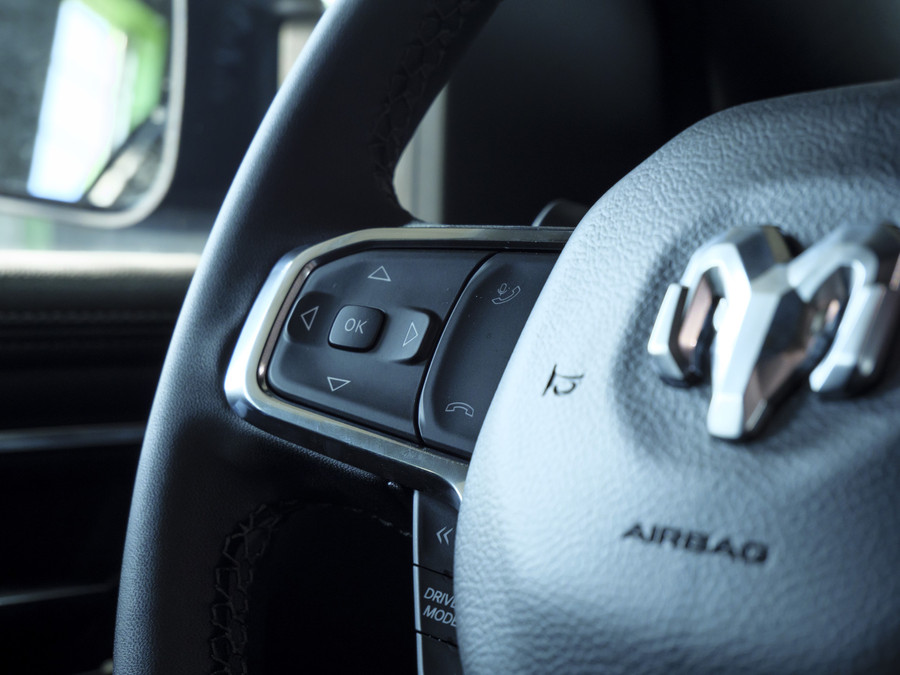 Dodge Ram 1500 | Laramie | Sport | Crew Cab | 4X4 |