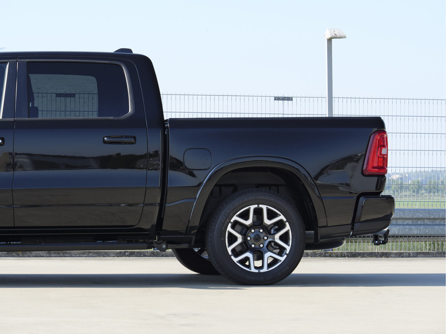 Dodge Ram 1500 | Laramie | Sport | Crew Cab | 4X4 |