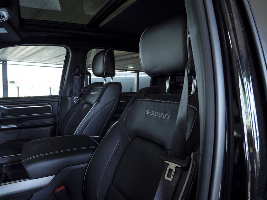 Dodge Ram 1500 | Laramie | Sport | Crew Cab | 4X4 |