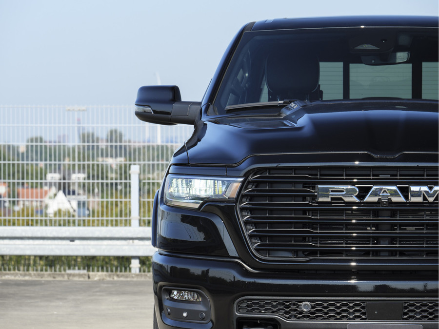 Dodge Ram 1500 | Laramie | Sport | Crew Cab | 4X4 |