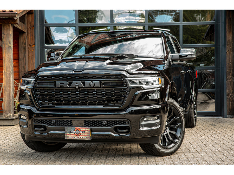 Dodge RAM 1500 Limited 5.7 V8 4x4 Crew Cab 2026