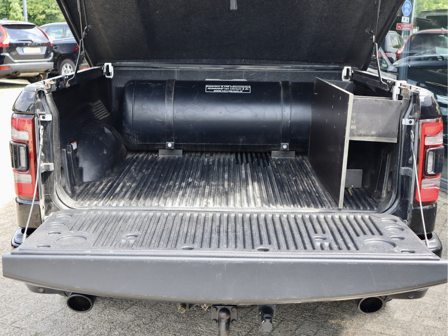 Dodge RAM 1500 5.7 V8 4x4 Crew Cab SPORT