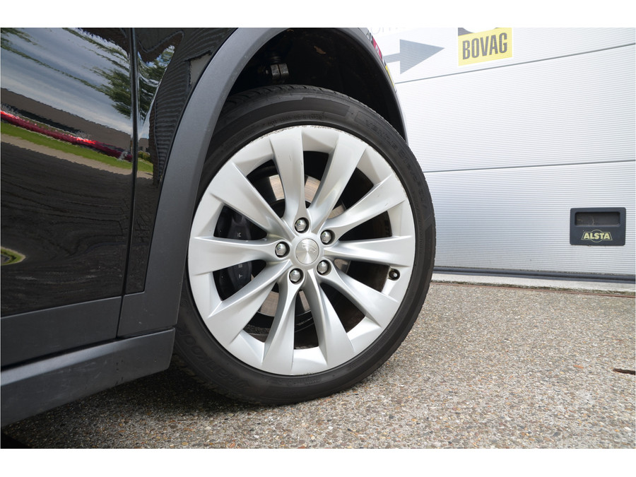 Tesla Model X 75D (4x4)