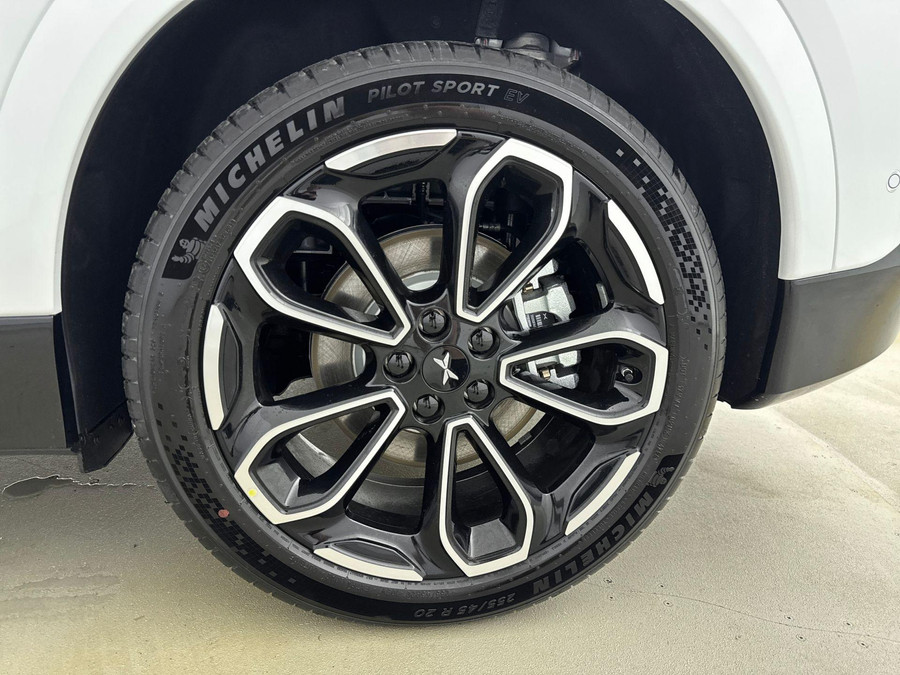 XPENG G6 RWD Long Range 80.8 kWh