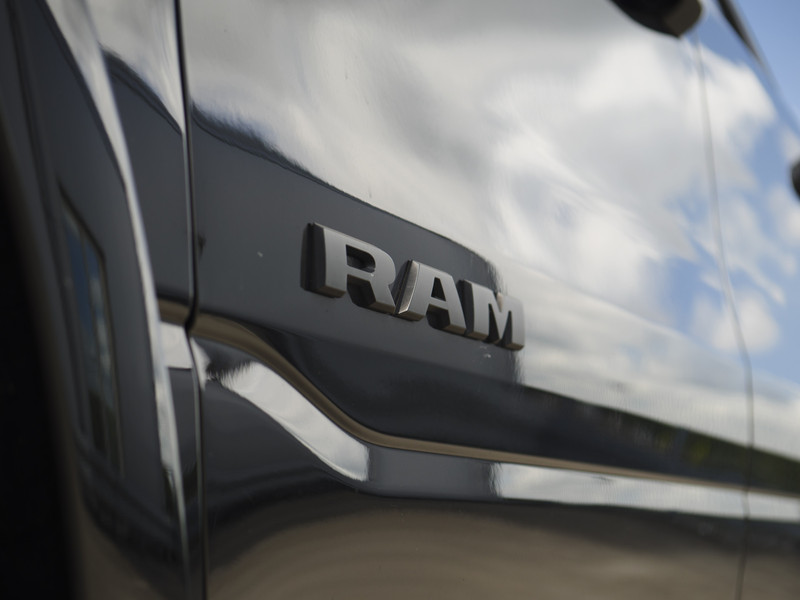 Dodge Ram 1500 | Limited | 5.7 V8 | 4x4 | Crew Cab