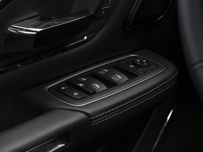 Dodge Ram 1500 | Limited | 5.7 V8 | 4x4 | Crew Cab