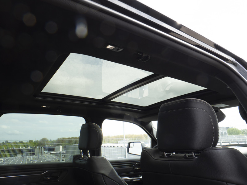 Dodge Ram 1500 | Limited | 5.7 V8 | 4x4 | Crew Cab