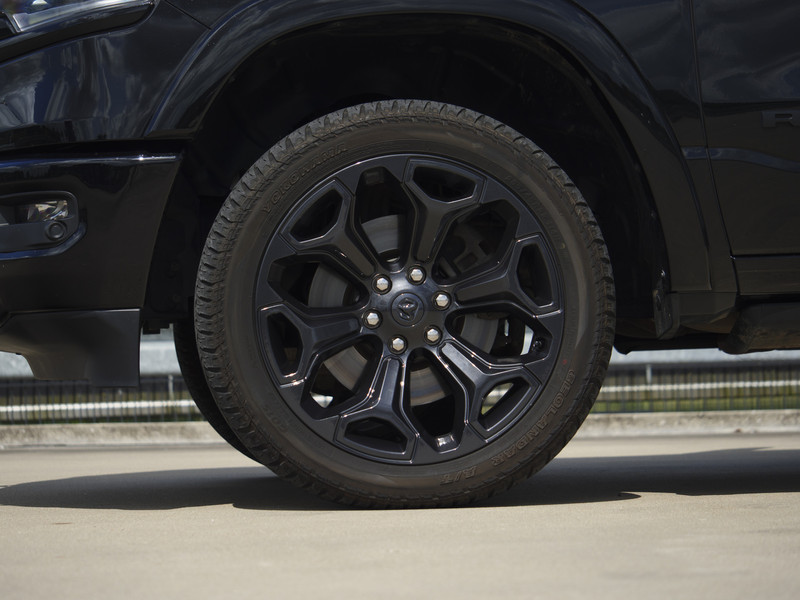 Dodge Ram 1500 | Limited | 5.7 V8 | 4x4 | Crew Cab