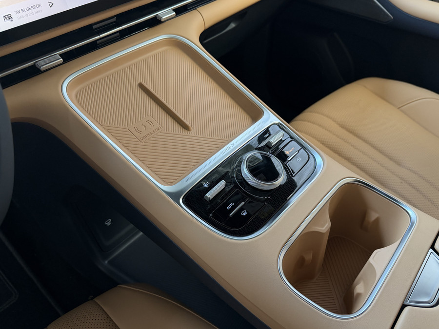 Geely Starray EM-i MAX+ PHEV LONG RANGE BRUIN LEER NIEUWE AUTO 09/2026 | 29,8 kWh ACCU | 136 KM WLTP | PANORAMADAK | ST