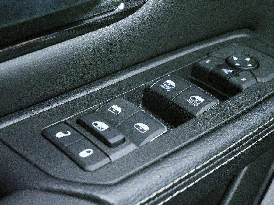 Dodge Ram 1500 | Rebel | Premium | 4x4 | Crew Cab | 3.0L Twin-turbo I6 | SST