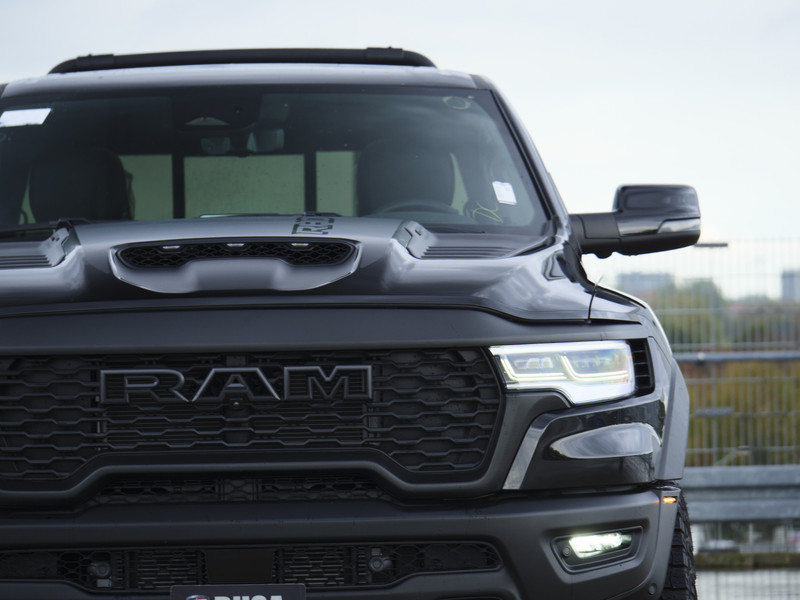 Dodge Ram Pick-Up | RHO | 3.0L Twin-Turbo I6 | 4x4 | Crew Cab | Black Edition