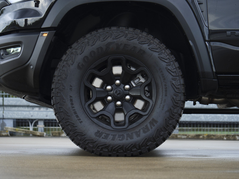 Dodge Ram Pick-Up | RHO | 3.0L Twin-Turbo I6 | 4x4 | Crew Cab | Black Edition