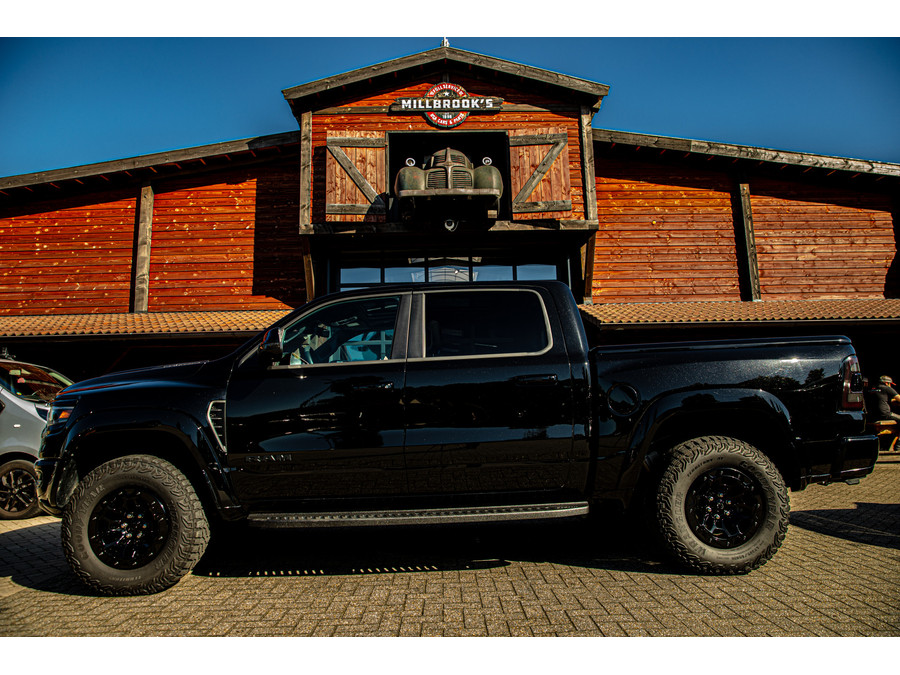 Dodge RAM 1500 6.2 V8 4x4 Crew Cab TRX