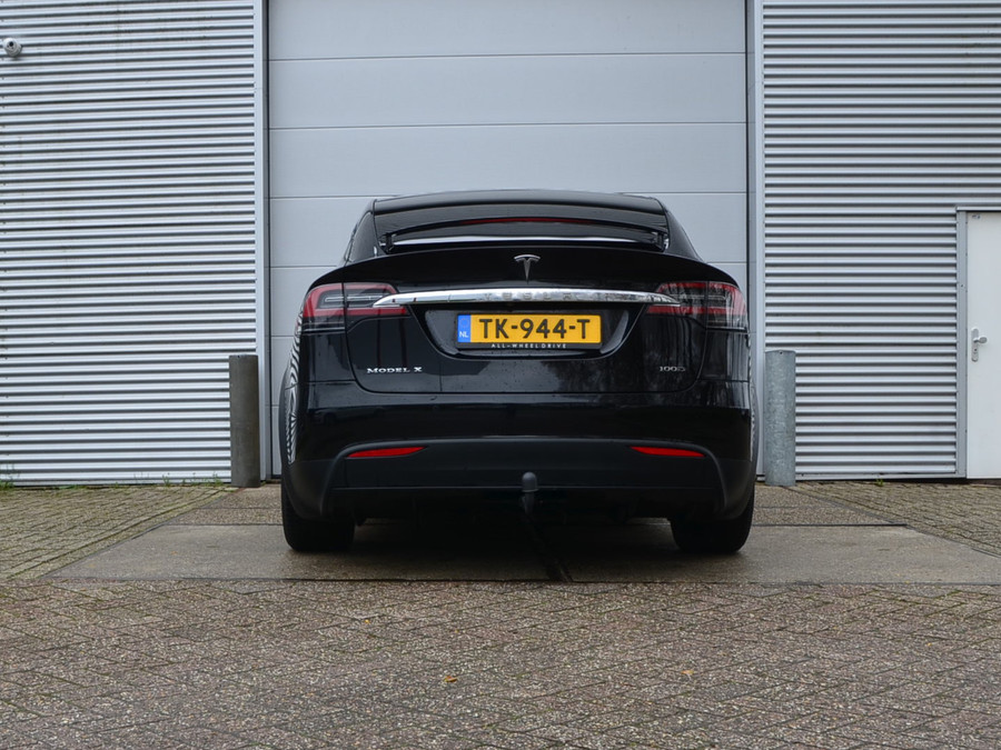 Tesla Model X 100D