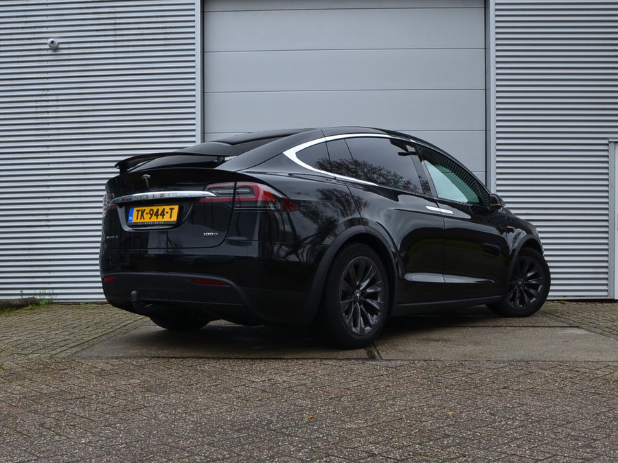 Tesla Model X 100D