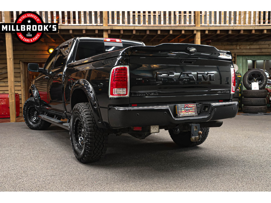 Dodge RAM 2500 limited 6.7L Cummins Black Edition