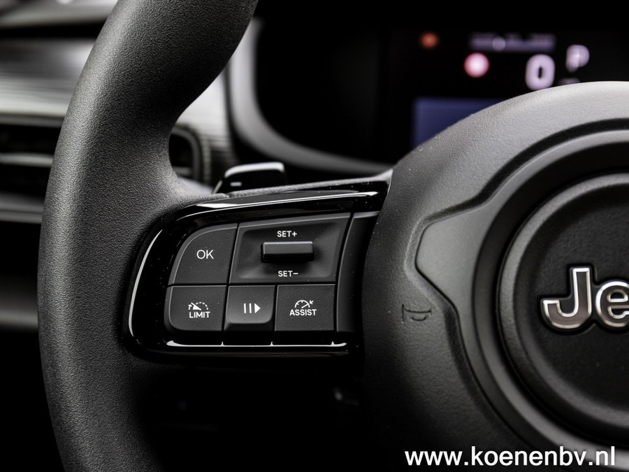 Jeep Avenger 1.2 E-Hybrid Longitude Automaat Airco / Carplay/ 16/ Winterpack