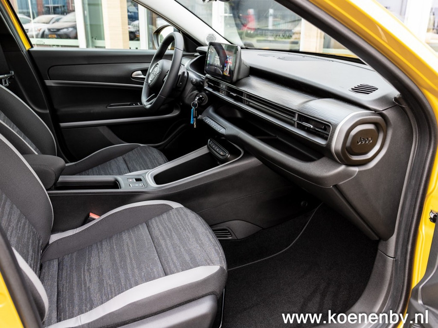 Jeep Avenger 1.2 E-Hybrid Longitude Automaat Airco / Carplay/ 16/ Winterpack