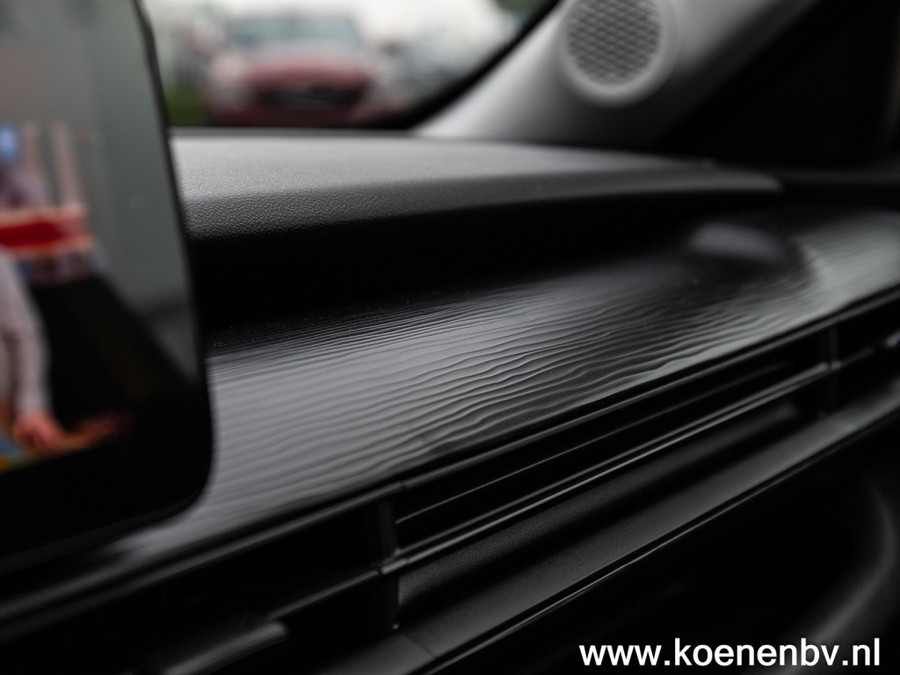 Jeep Avenger 1.2 E-Hybrid Longitude Automaat Airco / Carplay/ 16/ Winterpack