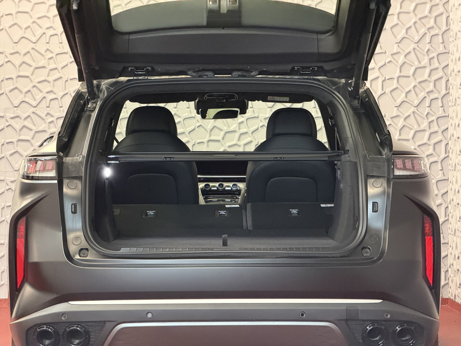 Omoda 9 OMODA 9 PREMIUM AWD | 145 KM ELEKTRISCH | 538 PK | MAT ZWART