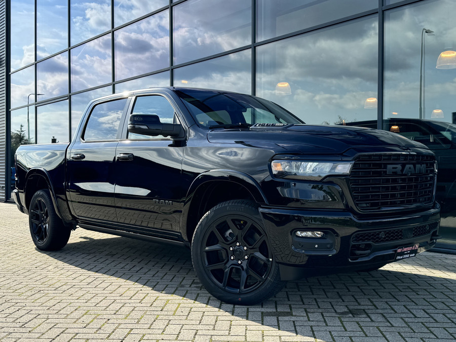 Dodge RAM 1500 Laramie Night Premium Hurricane