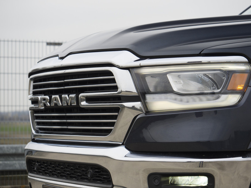 Dodge Ram 1500 | Laramie | 5.7 V8 | 4x4 | Crew Cab |