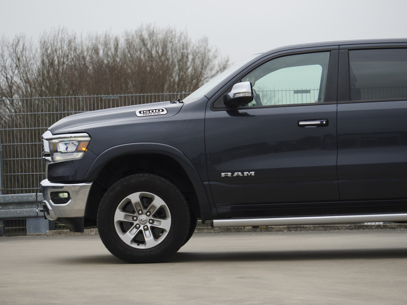 Dodge Ram 1500 | Laramie | 5.7 V8 | 4x4 | Crew Cab |