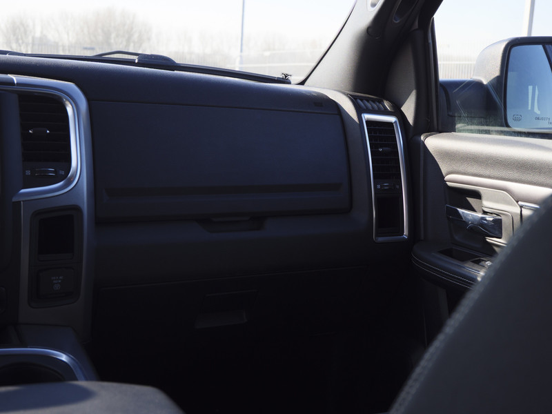 Dodge Ram 1500 | Warlock | 5.7 V8 | 4x4 | Crew Cab |