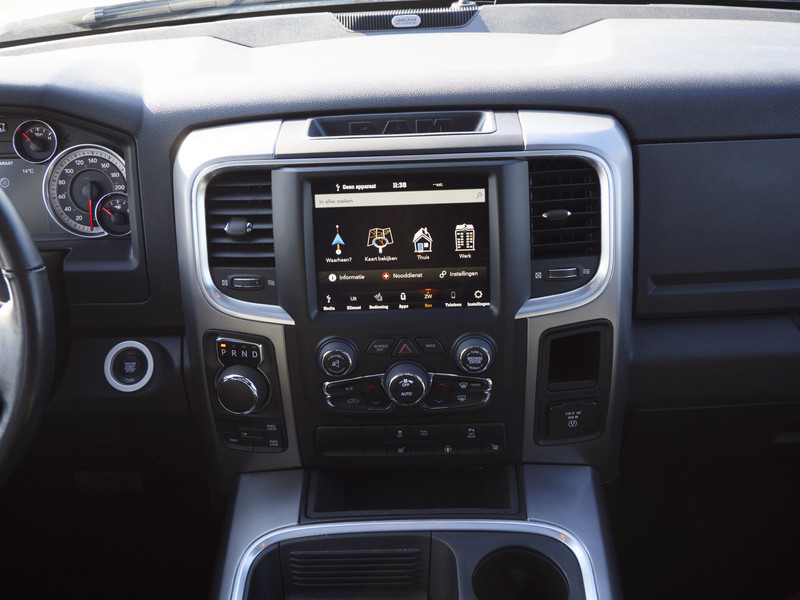 Dodge Ram 1500 | Warlock | 5.7 V8 | 4x4 | Crew Cab |